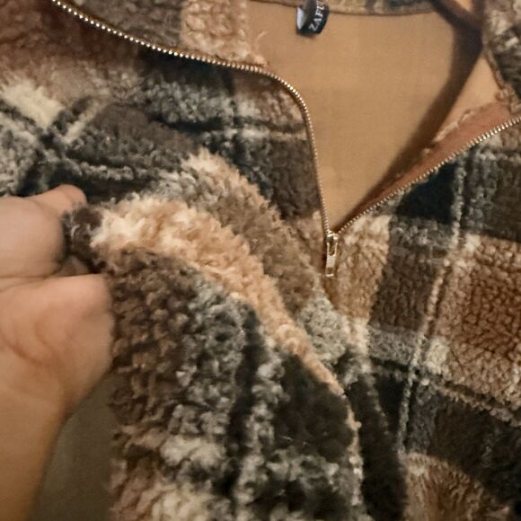 3/$25 zaful sweater Cropped Medium S brown black neutrals 21" bust A4 - Picture 5 of 10